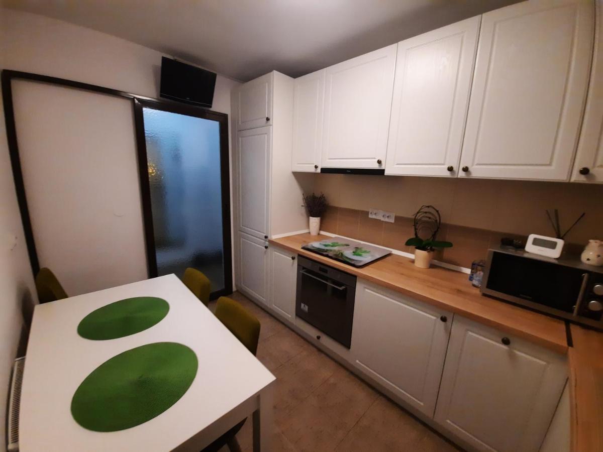 Happy apartament Apartment Sibiu Bagian luar foto